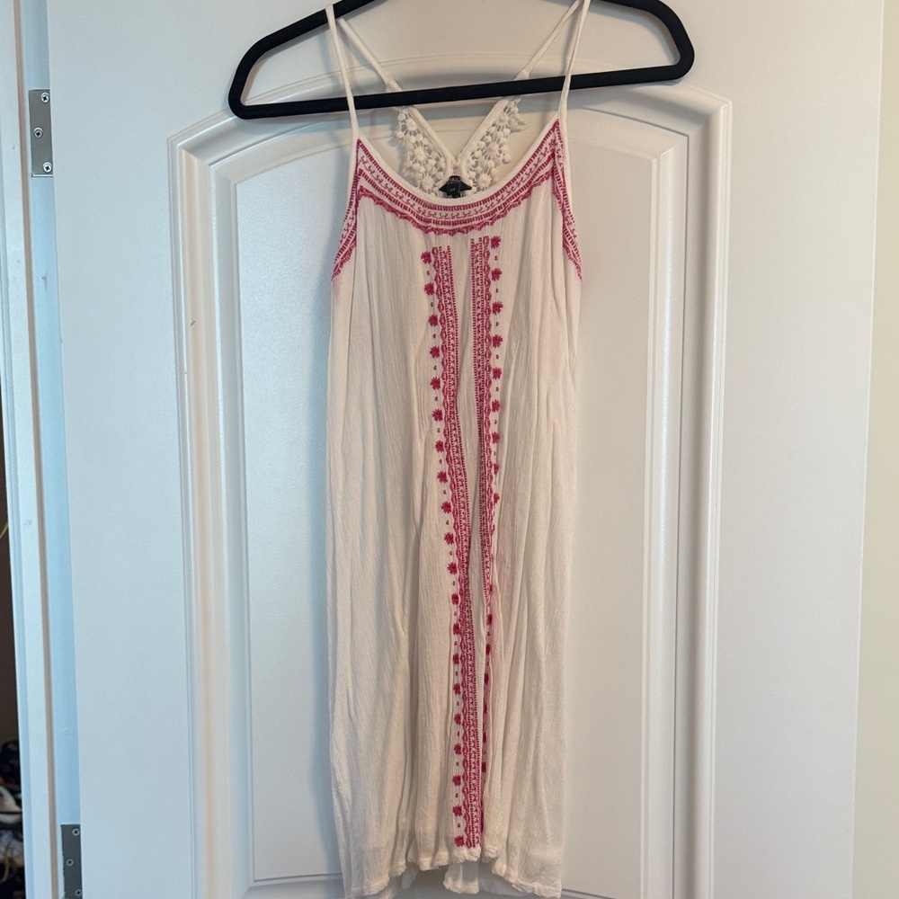 Buffalo David Bitton White Dress with Pink Detailing